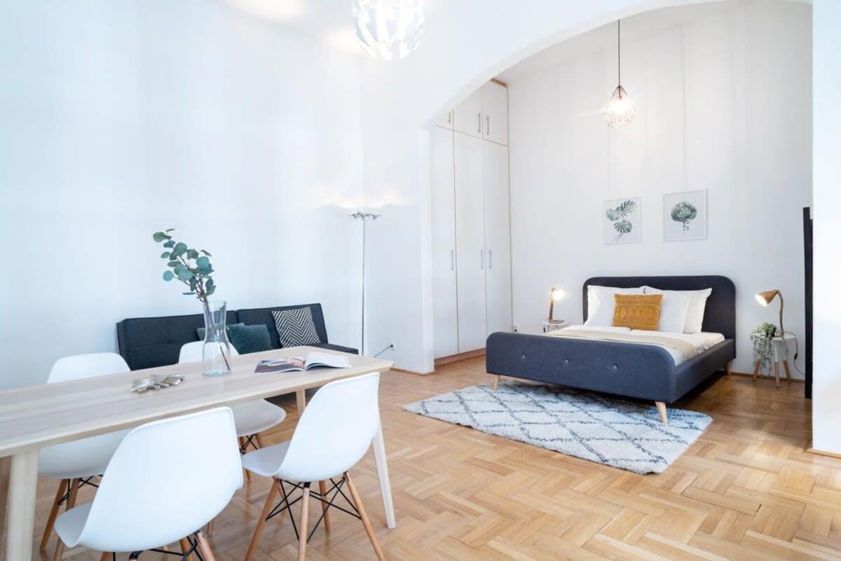 Apartament Lovely Downtown Close To The Basilica Budapesta